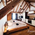 Alte Kass & Kaffeehaus Hotel Neidlingen