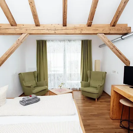 Alte Kass & Kaffeehaus * Neidlingen