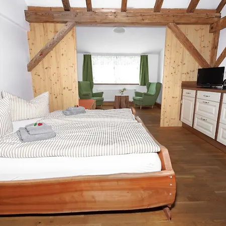 Alte Kass & Kaffeehaus Hotel *