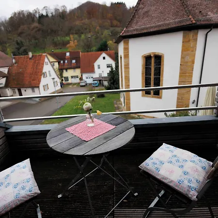Alte Kass & Kaffeehaus Szálloda Neidlingen