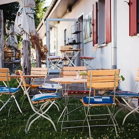 فندق Alte Kass & Kaffeehaus *