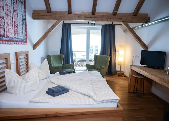 Alte Kass & Kaffeehaus * Neidlingen